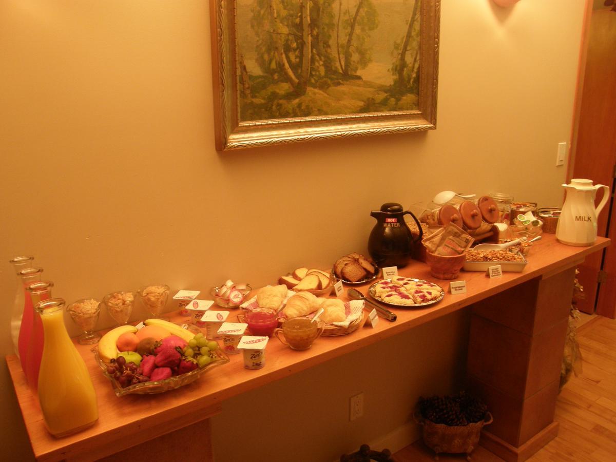 Cedar Wood Lodge Bed & Breakfast Inn Port Alberni Exterior foto