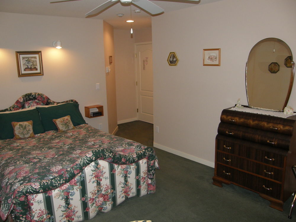 Cedar Wood Lodge Bed & Breakfast Inn Port Alberni Exterior foto